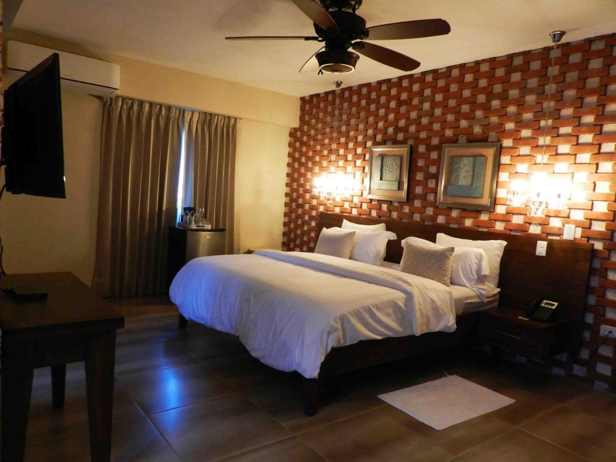 Mon Hotel Boutique Constanza Exteriör bild