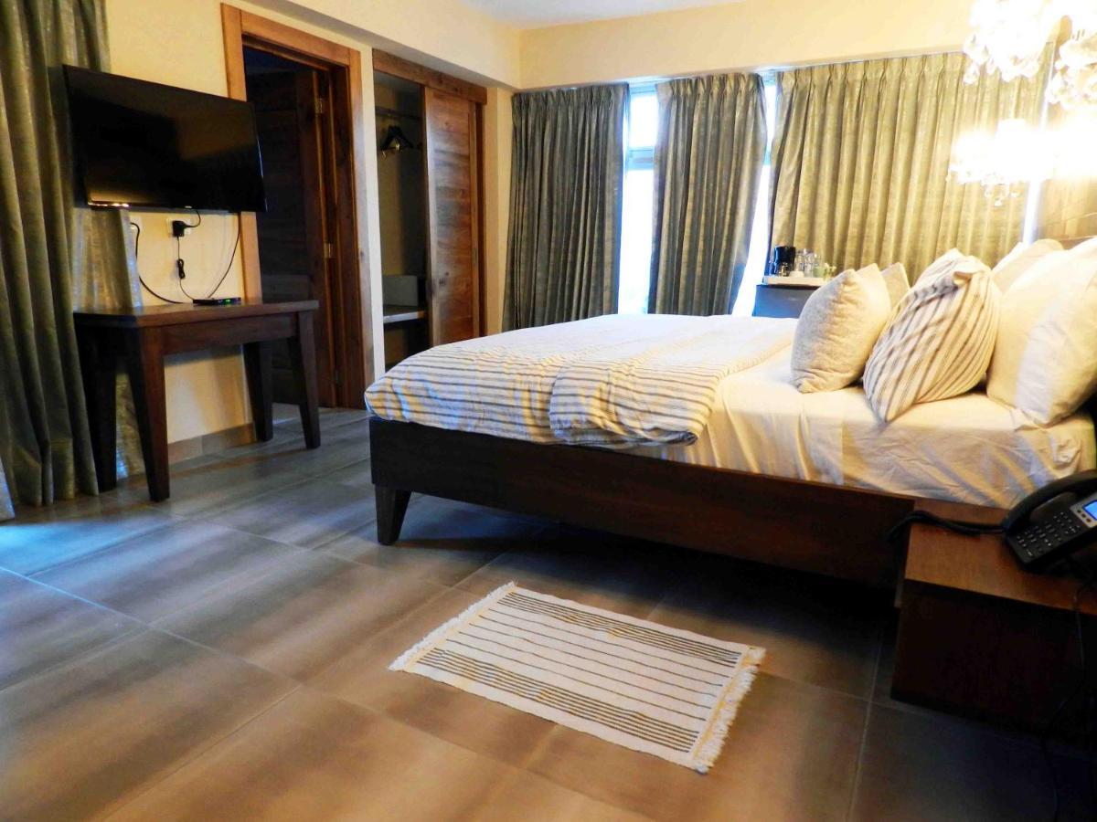 Mon Hotel Boutique Constanza Exteriör bild