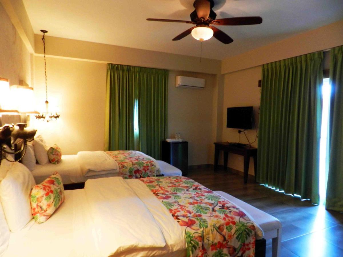 Mon Hotel Boutique Constanza Exteriör bild