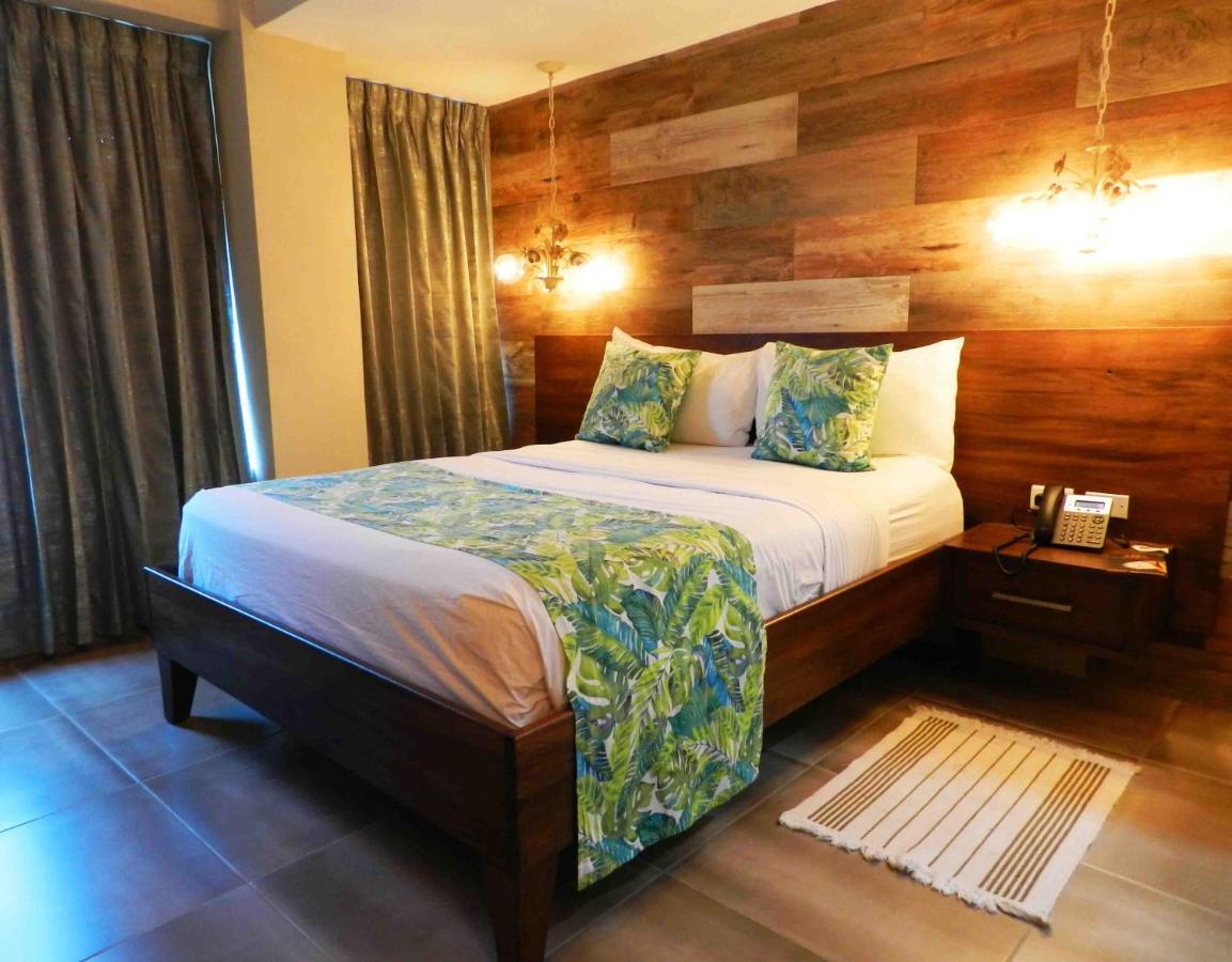 Mon Hotel Boutique Constanza Exteriör bild